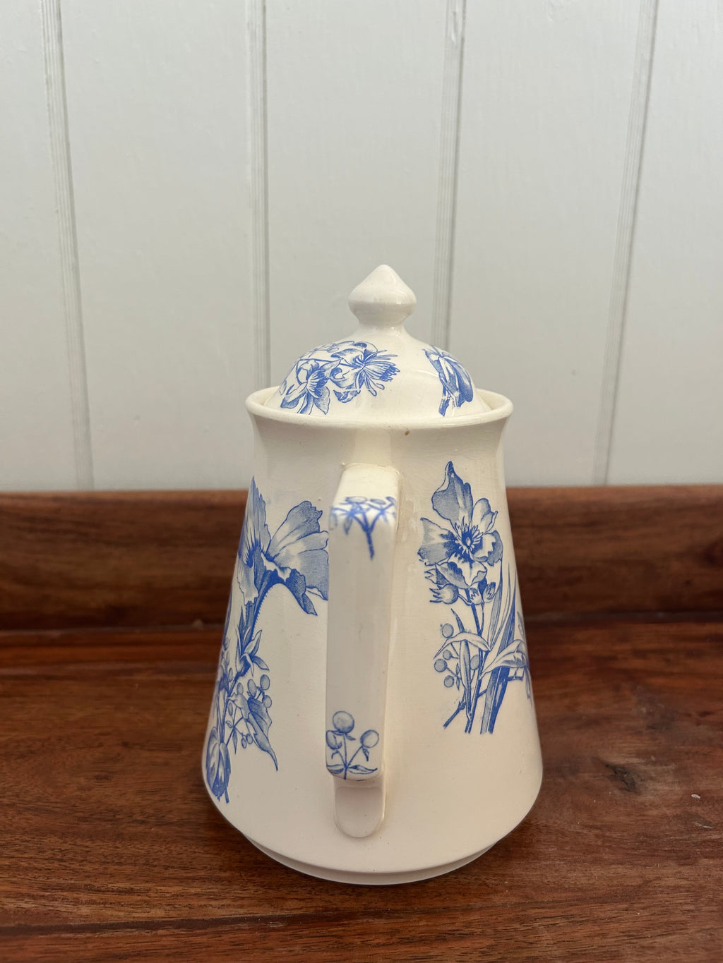 Blue floral teapot