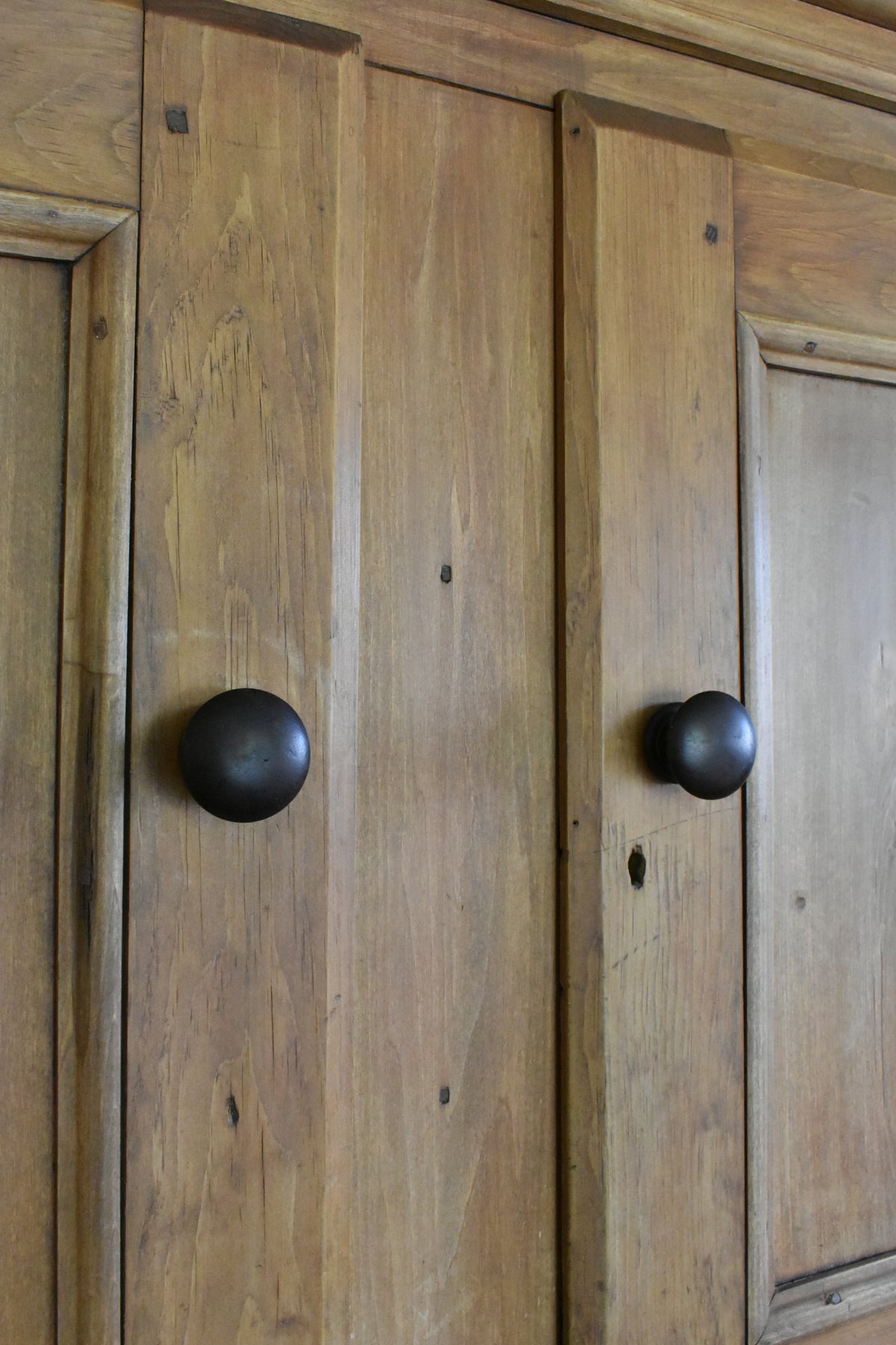 Early step back cabinet